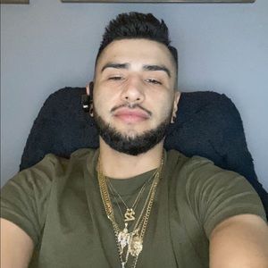 Meet your Posher, Chris